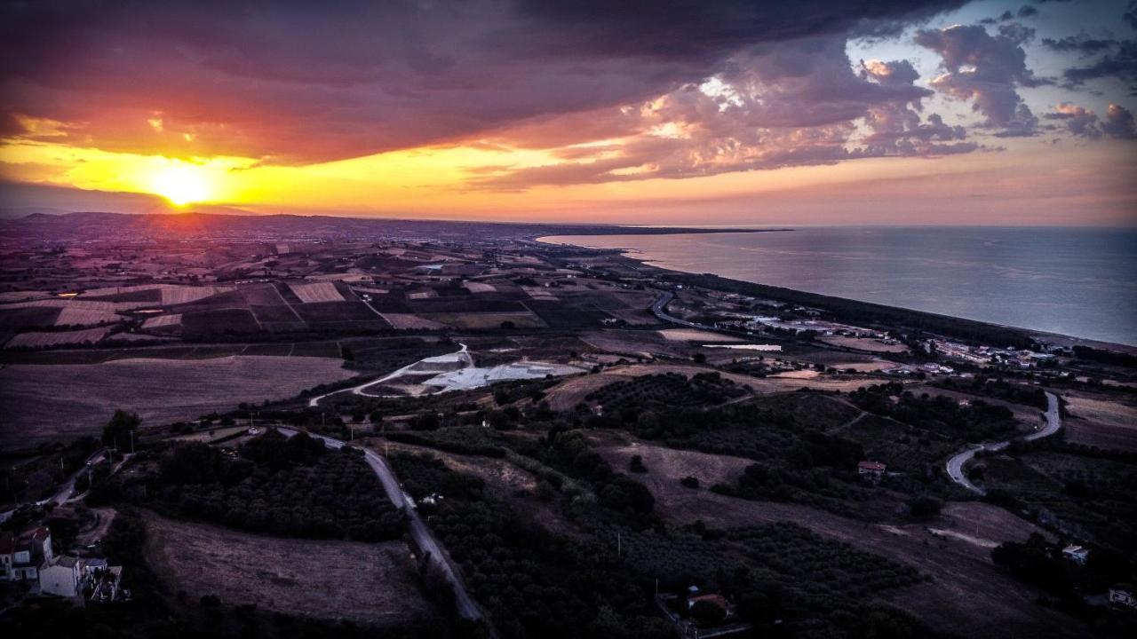 Residenza B&B Vistamare ペタッチャート エクステリア 写真