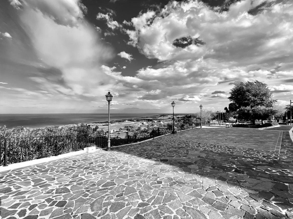 Residenza B&B Vistamare ペタッチャート エクステリア 写真