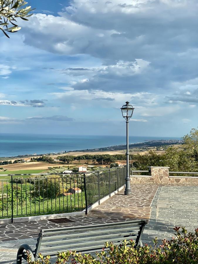 Residenza B&B Vistamare ペタッチャート エクステリア 写真